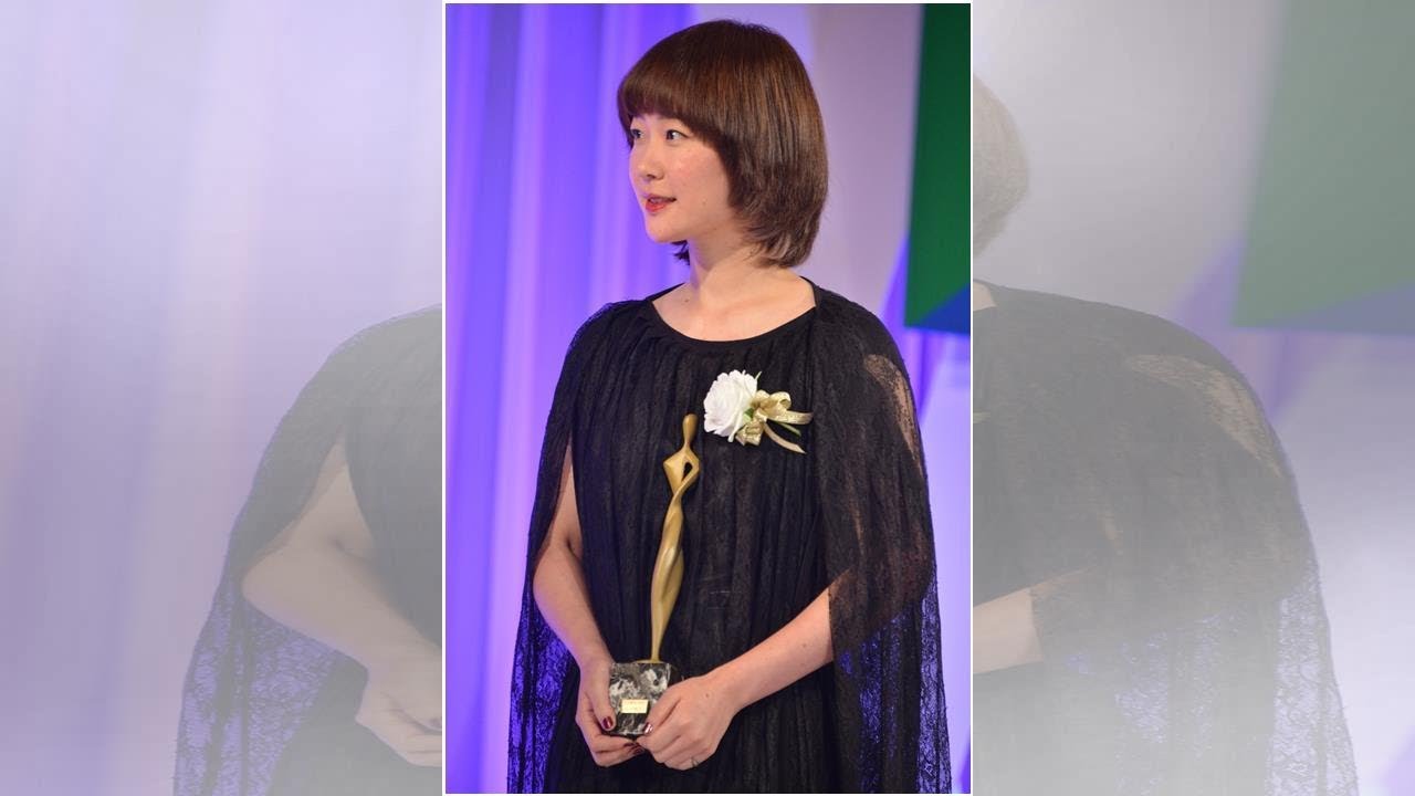 ドラマアウォード女優賞の清原果耶、黒木華が授賞式で喜びの声、作品賞は「3年A組」(写真17枚) ドラマアウォード女優賞の清原果耶、黒木華が授賞式で喜びの声、作品賞は「3年A組」(写真17枚)