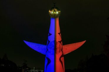 万博記念公園・太陽の塔が「スター・ウォーズ」ライティング　点灯式カウントダウンイベント
