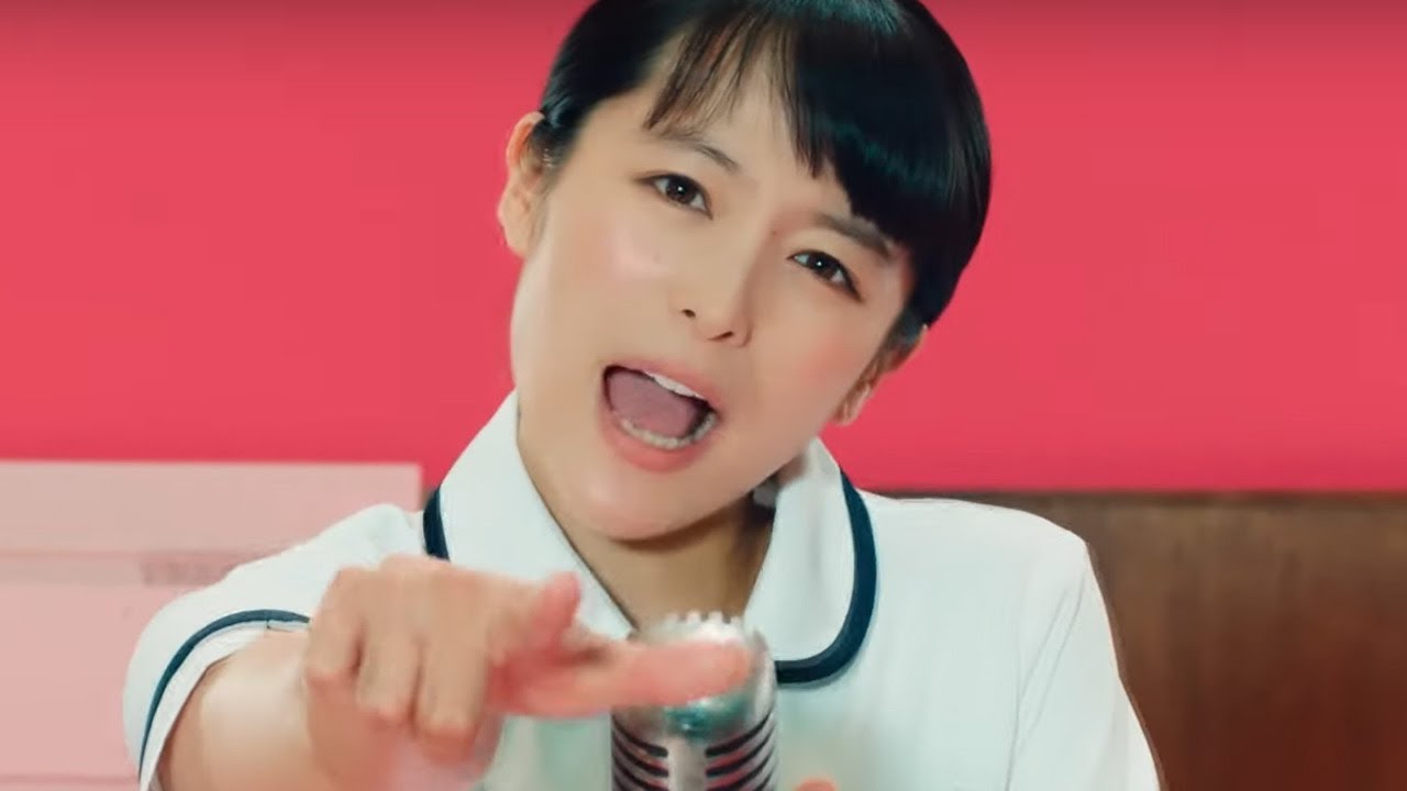 清野菜名、ナース服姿で熱唱！　「看護のお仕事」新CM公開