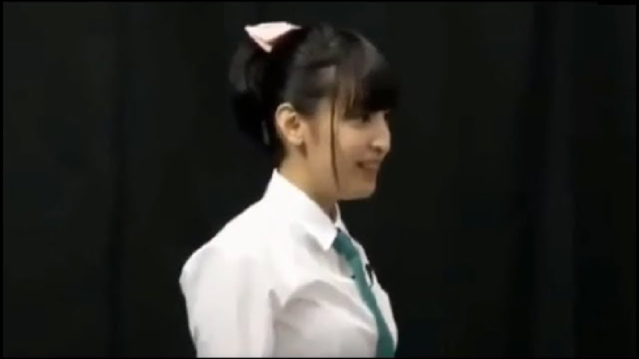 Look How Sakura Ayane Moves in Tight Uniform ! ~佐倉佐倉綾音のセクシーな魅力 !