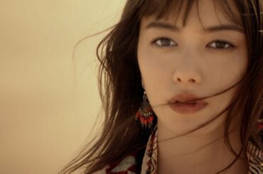 山本舞香、地球の真裏・ペルーで美しくも過酷な「砂漠ロケ」に挑戦! 株式会社マリモ新企業CM「OASIS」篇「SUNRISE」篇＆メイキング