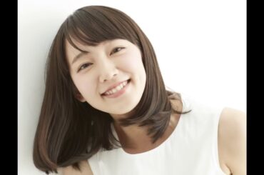 吉岡里帆 　水着姿