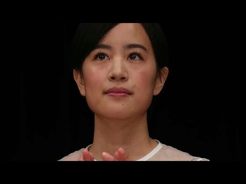 朝ドラ律の妻役で話題の石橋静河　俳優の両親からの言葉