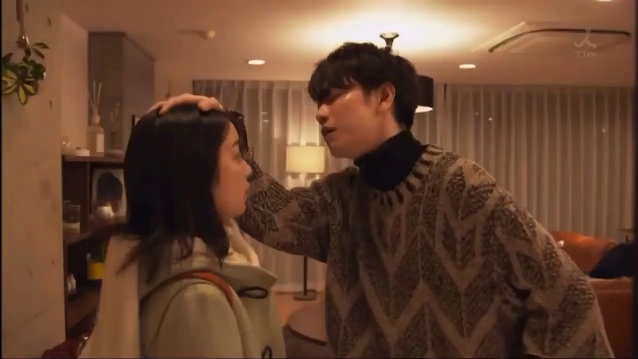 【恋はつづくよどこまでも】7話 佐藤健 上白石萌音 キスシーン