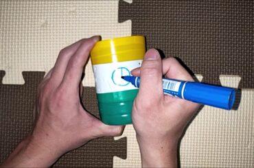 自分を阿部寛と信じて止まない一般父親がお風呂で遊べるおもちゃで育児参入する動画です