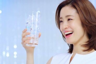 【上戸彩＆渡部健CM】エキサイティング生炭酸！ソーダストリーム：「作りたて炭酸水」篇