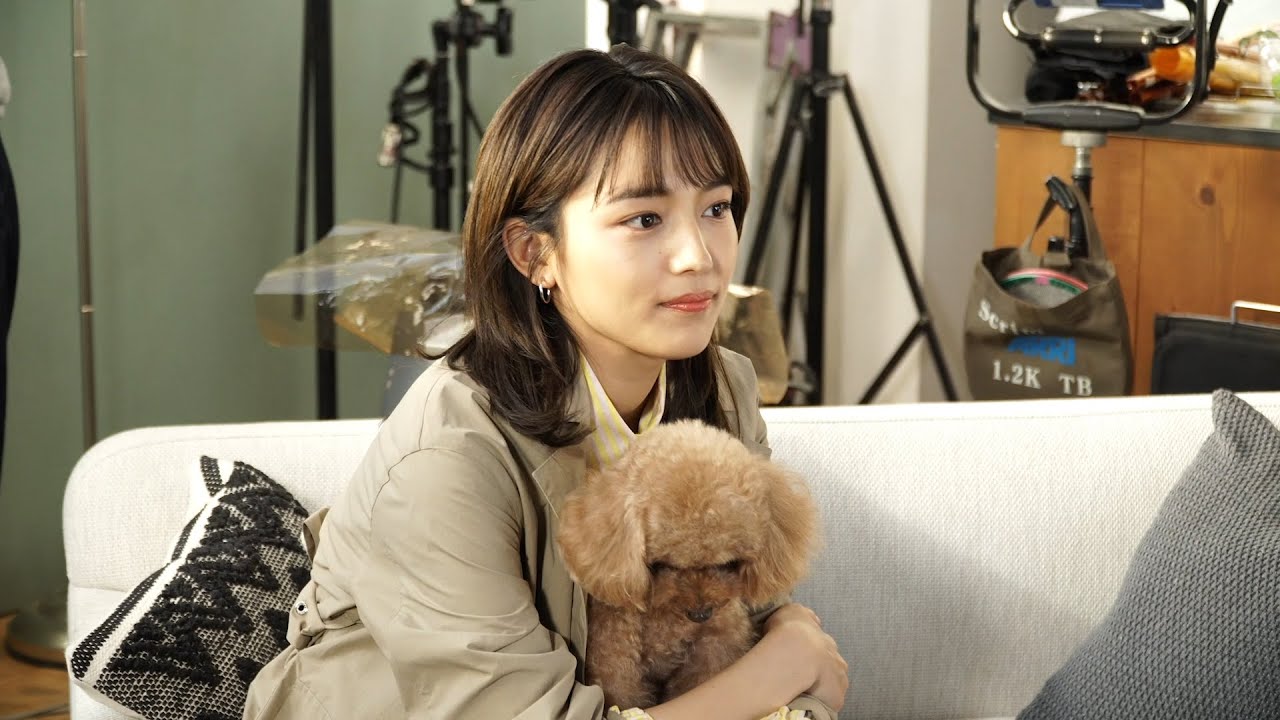 川口春奈、犬と戯れる姿が可愛い!マカロニえんぴつ新曲「たしかなことは」起用 「CREO(クレオ)」新TVCM『やさしいレンズでいきますか?』篇 川口春奈、犬と戯れる姿が可愛い!マカロニえんぴつ新曲「たしかなことは」起用 「CREO(クレオ)」新TVCM『やさしいレンズでいきますか?』篇