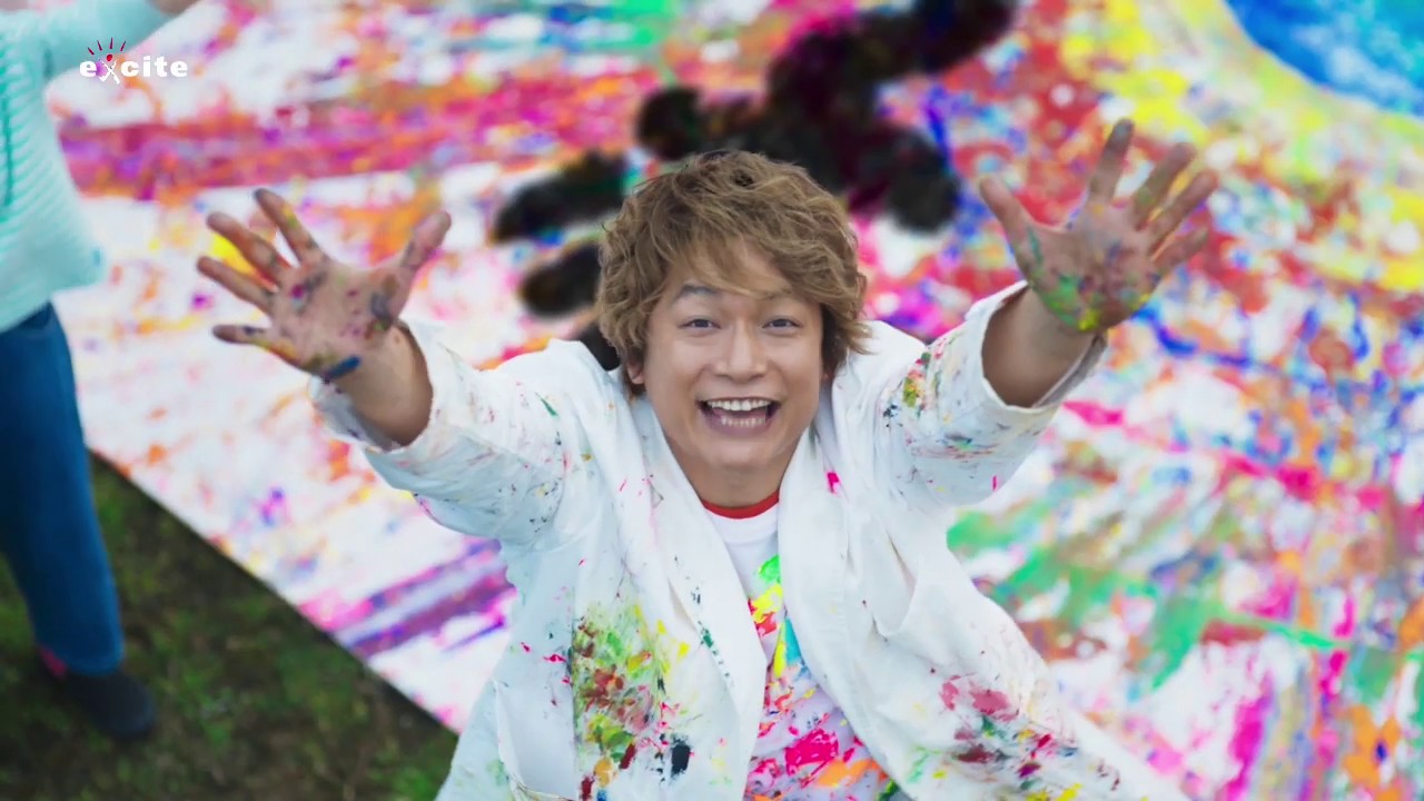 香取慎吾、キットカットの紙パッケージでアート制作を初披露　新TVCM「今、 伝えたいこと」篇