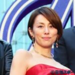 ✅  先月末でオスカープロモーションを退社した女優米倉涼子（44）が3日、新たに公式サイトを立ち上げ、独立を報告した。米倉は、あいさつとともに「本日より、私の個人事… - 日刊スポーツ新聞社のニュース