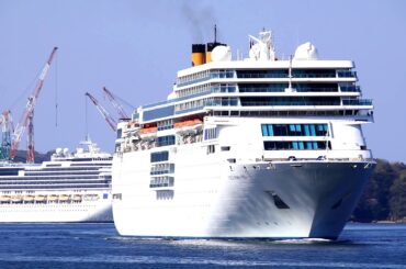 コスタ クルーズ船籍港？「Costa neoRomantica コスタ ネオロマンチカ」長崎入港 ④ 2020 04 07