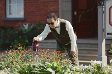 メルカリ20年TVCM_「メゾンメルカリ・管理人登場」篇-15秒【メルカリ公式】