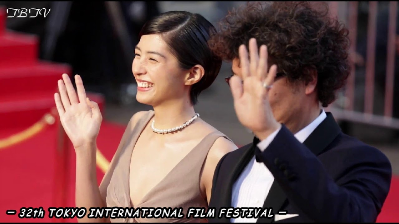 佐久間由衣、桜井日奈子、間宮祥太朗 他：第32回 東京国際映画祭 レッドカーペット／08