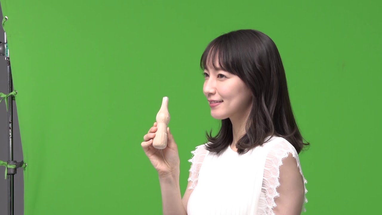 吉岡里帆が11変化！グリコ「パピコ」新CMメイキング解禁！