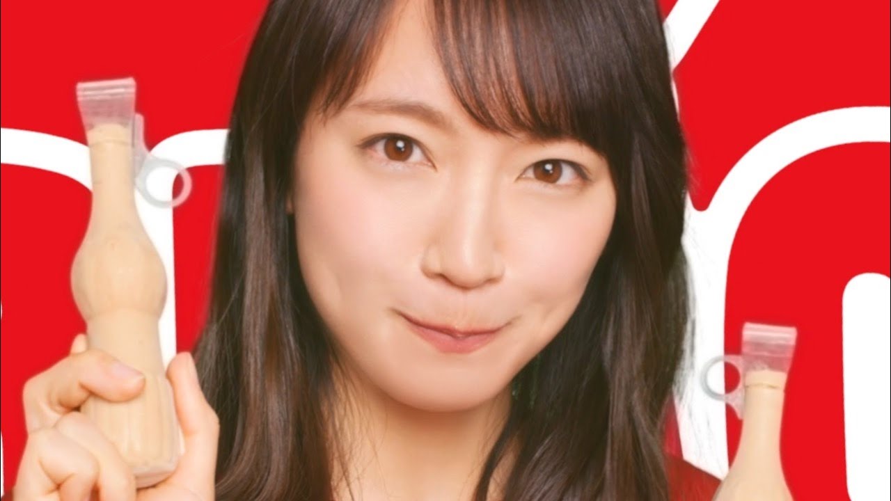 吉岡里帆が、多彩なファッション・髪型・表情で11変化!?／グリコ パピコCM＋メイキング