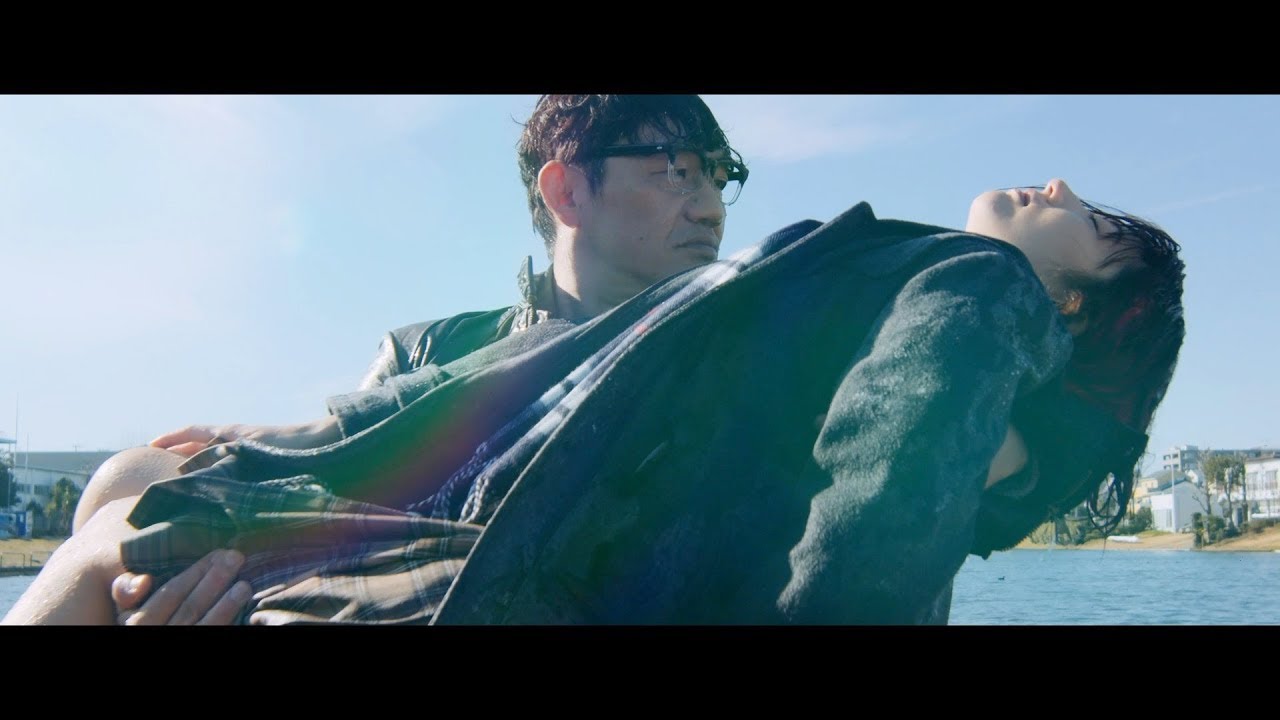 ずん飯尾、高校生の武田玲奈を“お姫様抱っこ” 決死の“川ダイブ”で人生が変わる!? 2020ボートレースCMシリーズスピンオフ作品 『ハートに炎がついたワケ』case2:イイオの場合。 ずん飯尾、高校生の武田玲奈を“お姫様抱っこ” 決死の“川ダイブ”で人生が変わる!? 2020ボートレースCMシリーズスピンオフ作品 『ハートに炎がついたワケ』case2:イイオの場合。