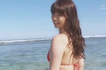 Yurina Yanagi  柳ゆり菜 Gravure Idol Video Cute Girl On Beach Part 2