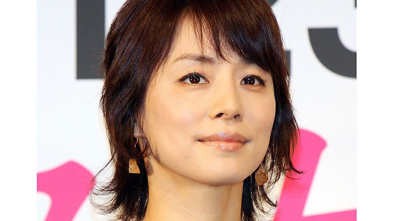 石田ゆり子、愛猫・ハニオくんによる“検温”ショット公開「おでこが妙に暑くて…」