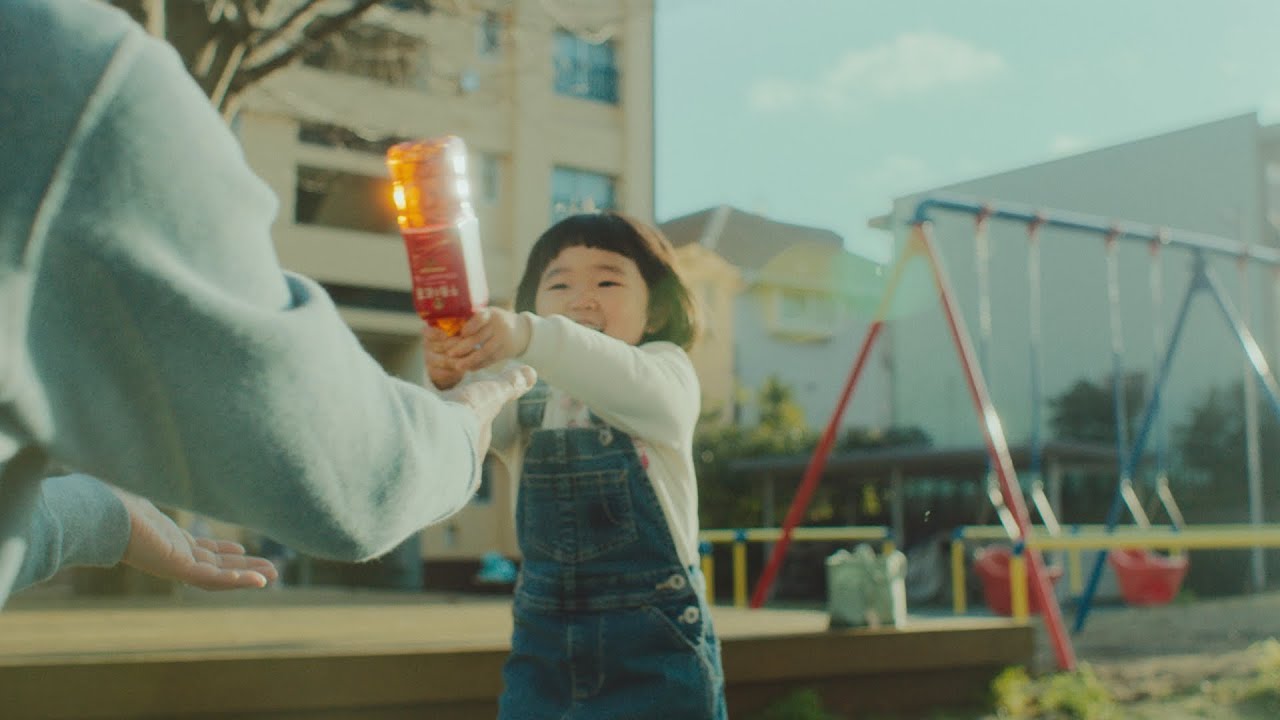 キリン 午後の紅茶「きっと幸せは、さわれるくらい、そばにある。幸せの紅茶。」篇　ロングver.