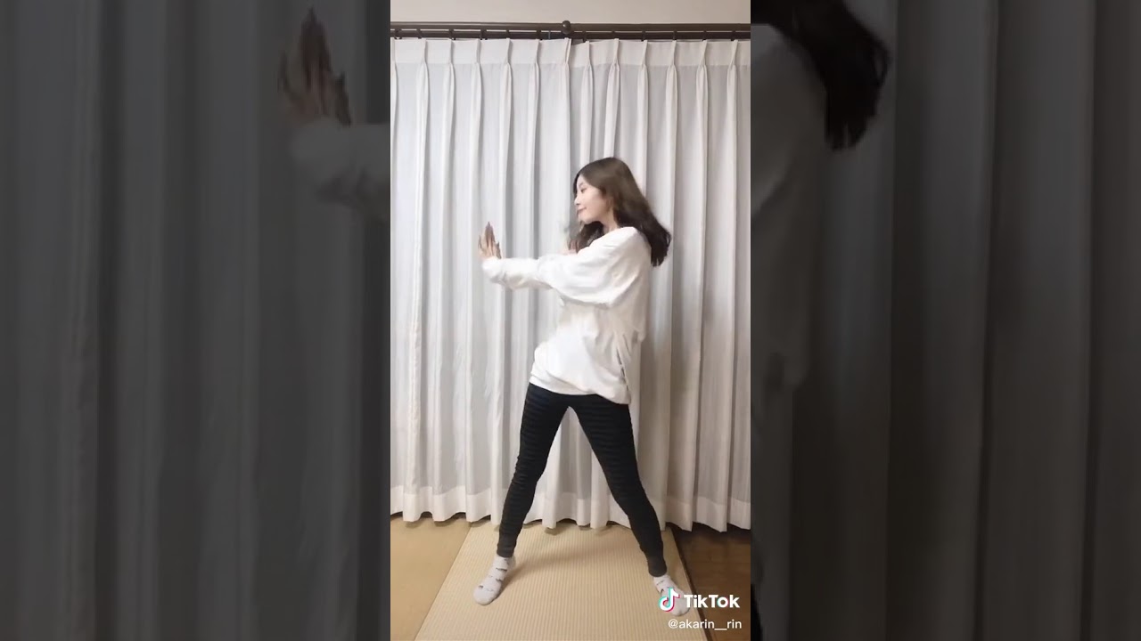 白石麻衣激似の美女　引用　Tik Tok
