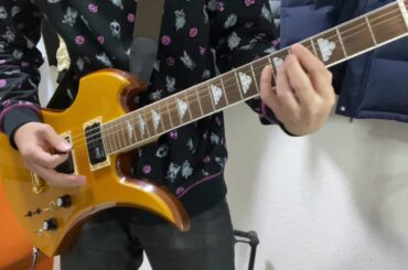 欅坂46の「ガラスを割れ！」のギターソロを弾いたと思う