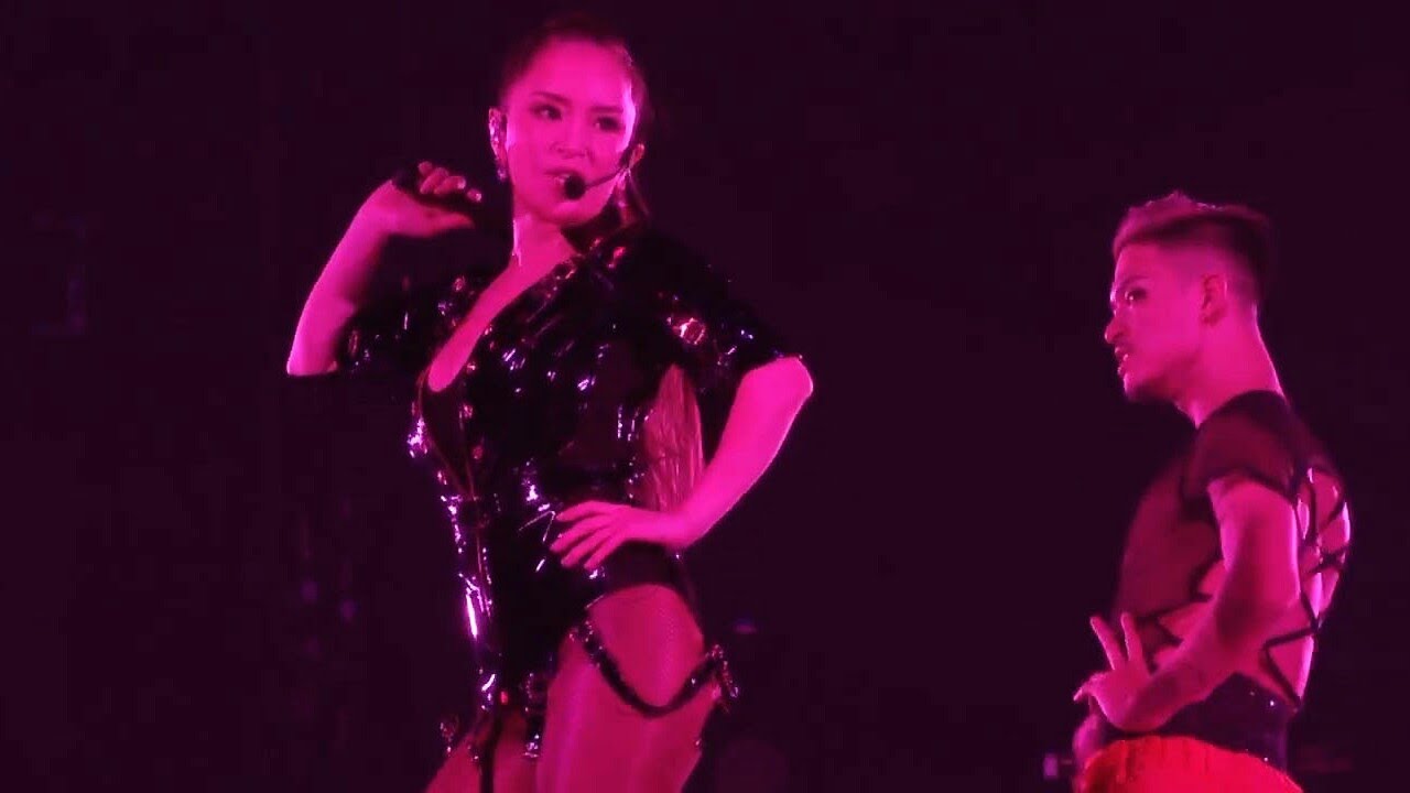 浜崎あゆみ - identity (COUNTDOWN LIVE 2019-2020 〜Promised Land〜 A)