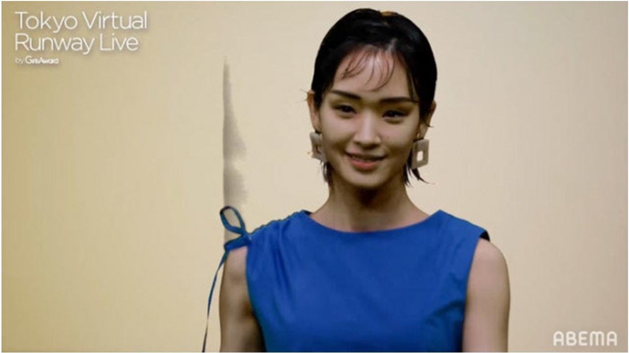 剛力彩芽、小顔際立つタイトヘアが新鮮 眩しい笑顔で魅了＜Tokyo Virtual Runway Live by GirlsAward＞（モデルプレス）｜ｄメニューニュース