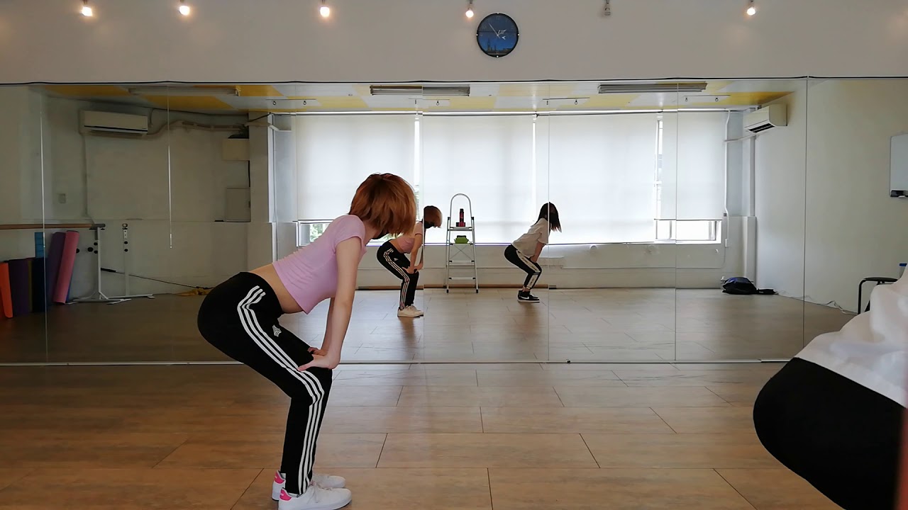 扇町スタジオ 土曜日 はじめてのGIRLS HIPHOP NANAMIクラス 扇町スタジオ 土曜日 はじめてのGIRLS HIPHOP NANAMIクラス