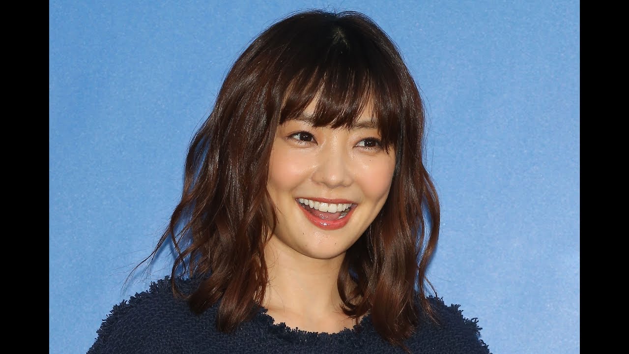 ✅  （写真提供：JP News）女優の倉科カナが28日、自身のインスタグラムを更新し、ファンにドッキリを敢行。コメント欄には「びっくりした！」と驚きの声が広がった。■衝撃のスキンヘッド姿倉科は「突然