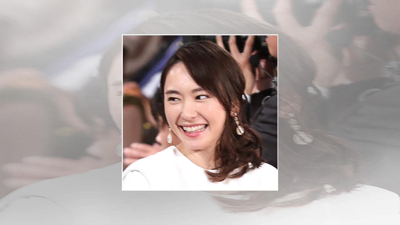 新垣結衣“完全防備”の私服姿が衝撃的「この服は逆に目立つ」 - まいじつ