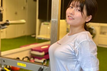 朝倉未来とスクワット対決して勝つ事を夢見る20才の美女【現在SQMAX80kg】じゃあ筋トレする？