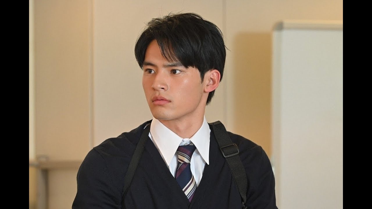 ✅  岡田健史、『中学聖日記』からの成長　『MIU404』P語る「顔つき･立ち振る舞いが違う」