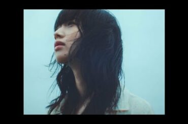 D90 -  Uru、小松菜奈出演「今 逢いに行く」MV公開＋初の配信ライブ実施