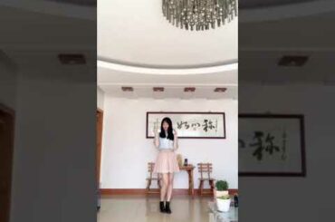 AKB48 Team SH 张倩霏 danced to IZONE's Violeta