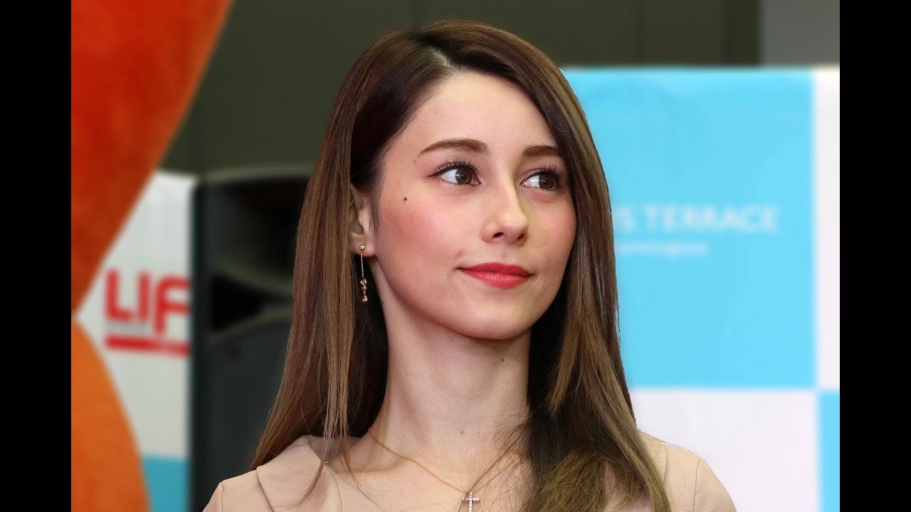 ✅  モデルのダレノガレ明美が5日に自身のインスタグラムを更新。身長と体重を公表し、ファンから反響が相次いでいる。■体重は43.8kg美脚があらわになったバレエの練習着姿を投稿したダレノガレは、「沢山