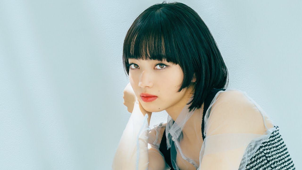 小松菜奈が“乳揉みマッサージ”!? 地上波ギリギリの映像に「いいのか?」 - YAYAFA