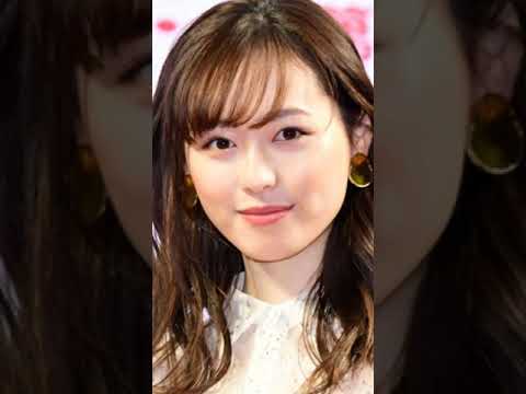 80234福原遥、22歳の誕生日に幼少期カット公開　ネット「もう既に出来上がってる」