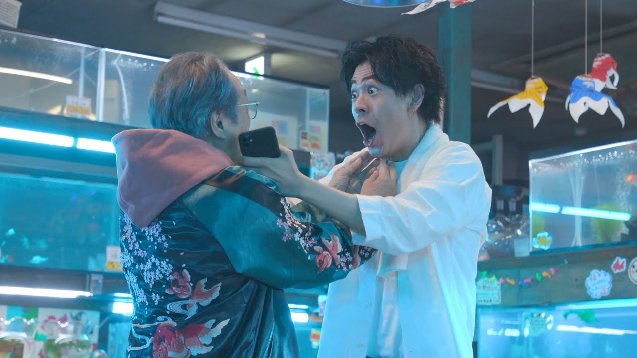 成田凌、小日向文世と少年のようにじゃれ合う!息ぴったりのコミカル演技でまさかの入れ替わり!? TikTok新CM『meet your X』篇&メイキング 成田凌、小日向文世と少年のようにじゃれ合う!息ぴったりのコミカル演技でまさかの入れ替わり!? TikTok新CM『meet your X』篇&メイキング