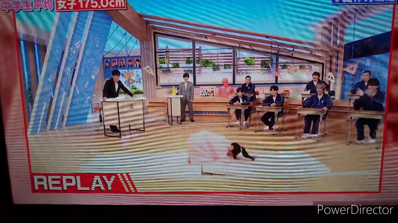 高橋ひかる 胸ちら