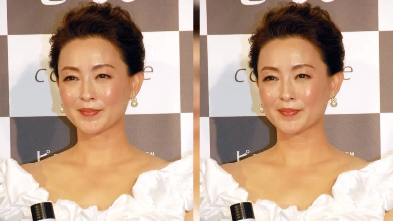 ✅ 女優の床嶋佳子(55)が、医師の男性と結婚をしたことを、13日に所属事務所を通して発表した。 床嶋の事務所によると、2人は今年1月に同じスポーツジムに通っている共通の知人から紹介され、出会った。 ✅ 女優の床嶋佳子(55)が、医師の男性と結婚をしたことを、13日に所属事務所を通して発表した。 床嶋の事務所によると、2人は今年1月に同じスポーツジムに通っている共通の知人から紹介され、出会った。