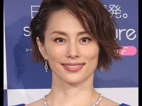 ✅  女優の米倉涼子（45）が2021年配信予定のNetflixオリジナルシリーズ『新聞記者』で主演を務めると、9月15日に発表された。 『新聞記者』は東京新聞・望月衣塑子記者の著書を原案として製作さ