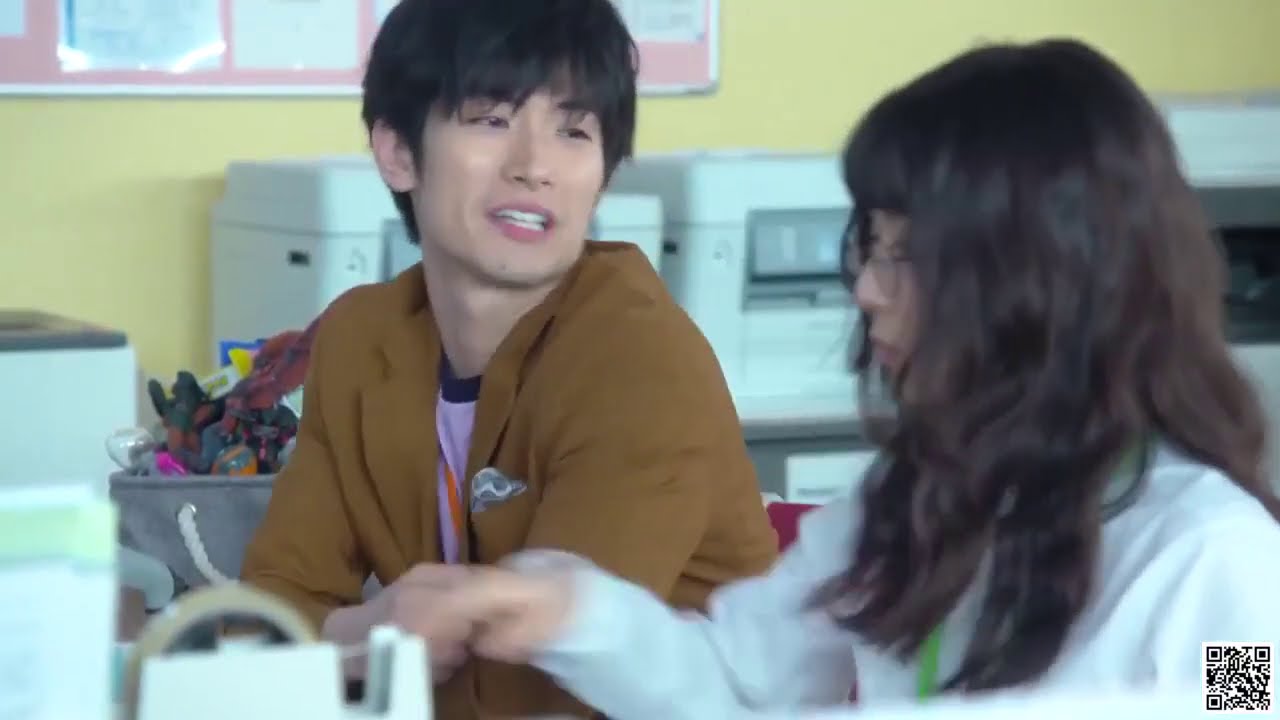 お金の切れ目が恋の始まり｜三浦春馬 +松岡茉優 | かわいいシーン  P2
