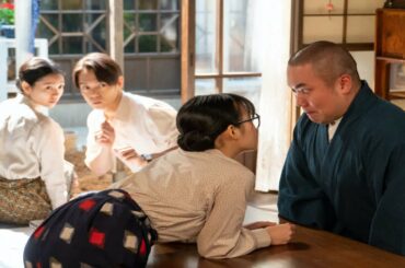 朝ドラ『エール』第78話では、五郎（岡部大）を追いかけ梅（森七菜）も古山家にやってくる