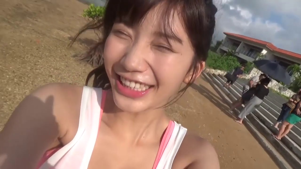 小倉優香「癒やしスマイル＆濡れ髪セクシー！」【ヤン