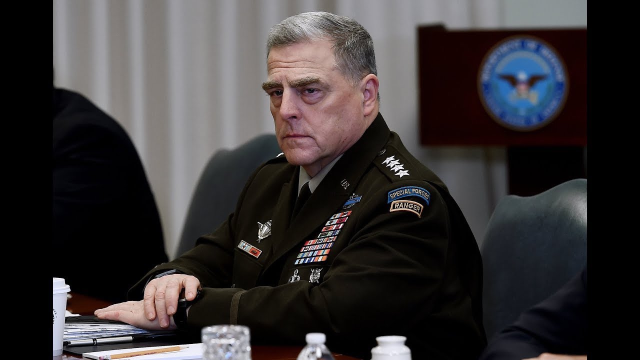 欧州各国は新型コロナウイルス感染の封じ込めに苦慮しており、ベルリンやパリ、マドリードなどの都市がバーやレストランに規制や新たなルール設定を迫られている。ここ２週間の１人当たりの感染数に基づけば、チェコ