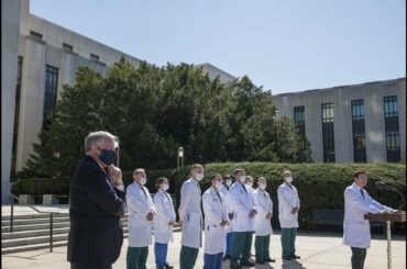 トランプ米大統領の新型コロナウイルス感染症（ＣＯＶＩＤ１９）治療で、医師団は新たにステロイド薬デキサメタゾンの投与を決めた。この医薬品はより重症の新型コロナ患者に使用されることが多い。