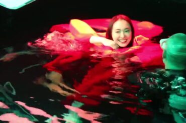 新垣結衣、泳ぐ！走って、涙して…　貴重なメーキング映像も　GMOクリック証券新テレビCM「Life is    」編