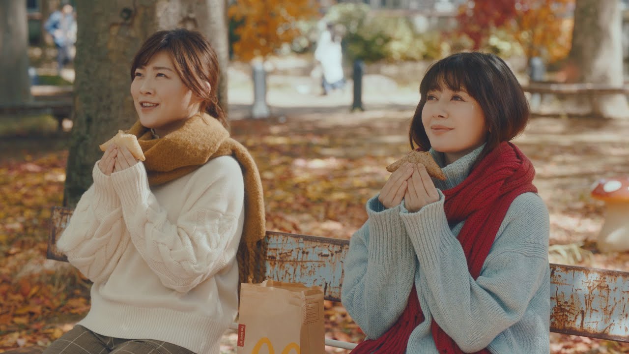 三角チョコパイ 黒白 「三角チョコパイの季節」 篇 三角チョコパイ 黒白 「三角チョコパイの季節」 篇