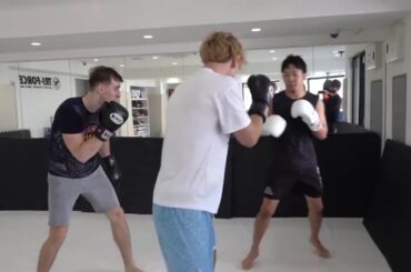 【朝倉未来 Mikuru Asakura】降りかかった災難|二人の兄弟が朝倉未来を一緒に攻撃したらどう思いますか