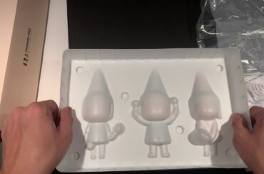 Unpacking box for the  123 Drumming Girls  by Yoshitomo Nara #Yoshitomo Nara #奈良美智