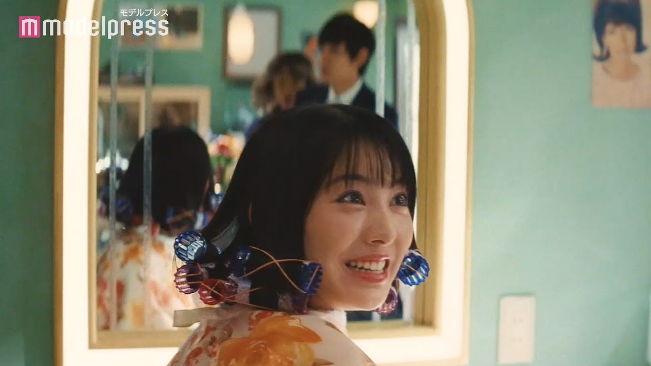 浜辺美波、パーマの最中 有村架純が萩原利久に無茶ぶり！JA共済新CM 「質問」篇